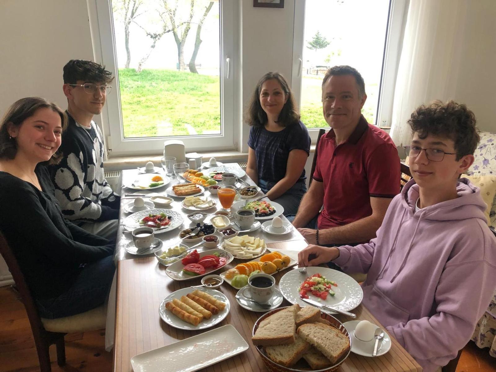 Ali'S Pension Egirdir Buitenkant foto